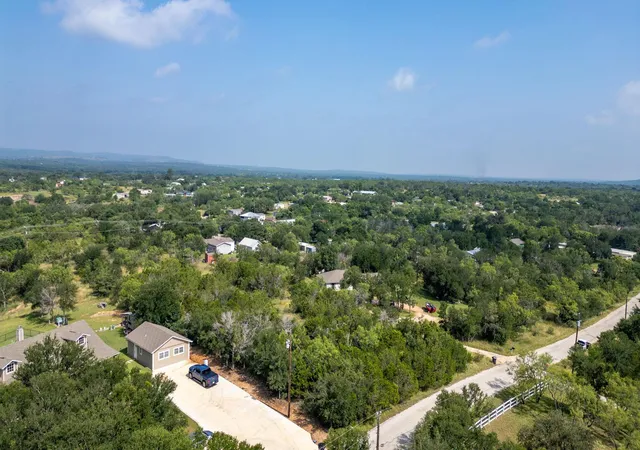 Homes for sale in Kingsland, TX | 297 Link Dr, Kingsland, TX 78639 | MLS# 1797097