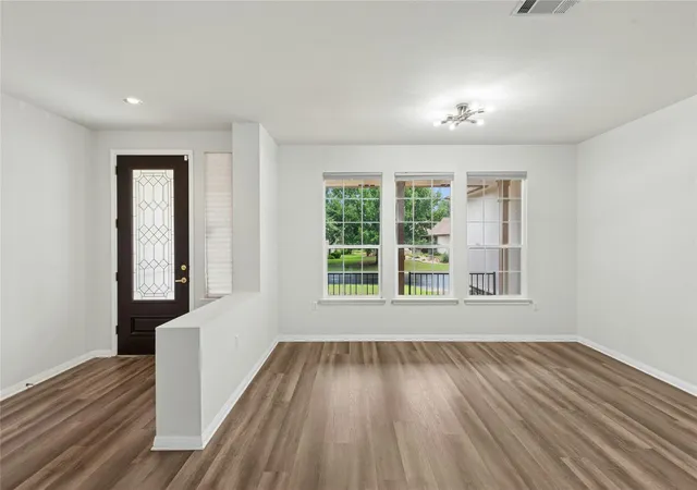 Photo 4 of Single family home for sale at 122 Nolan Dr, Georgetown, TX 78633 | MLS# 4521295 | Listing updated on 2026-08-02