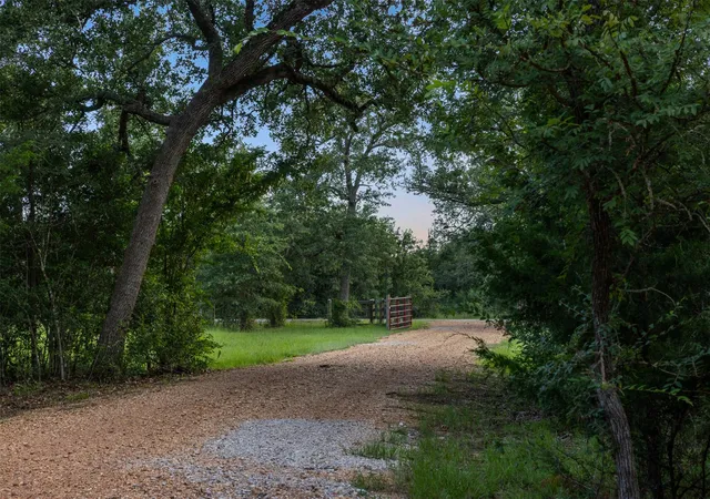 2nd image of 6951 Watermelon Rd, Somerville, TX 77879 | MLS# 9992697