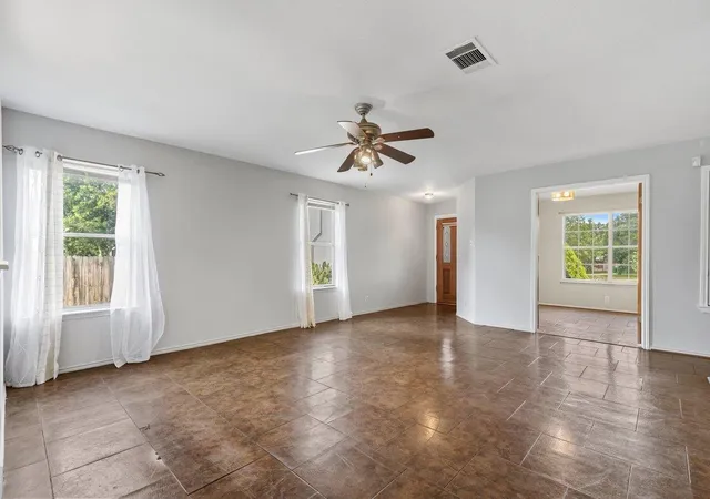 4th image of 101 Presidio Dr, Leander, TX 78641 | MLS# 8603348