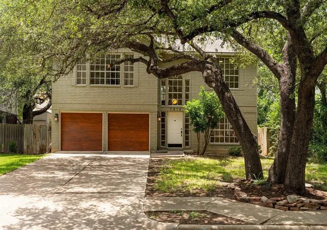 Photo 1 of Single family home for sale at 7516 Windrush Dr, Austin, TX 78729 | MLS# 9487189 | Listing updated on 2026-10-22