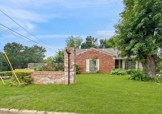 Photo 3 of Single family home for sale at 5205 Stone Gate Dr, Austin, TX 78721 | MLS# 6539228 | Listing updated on 2026-08-24