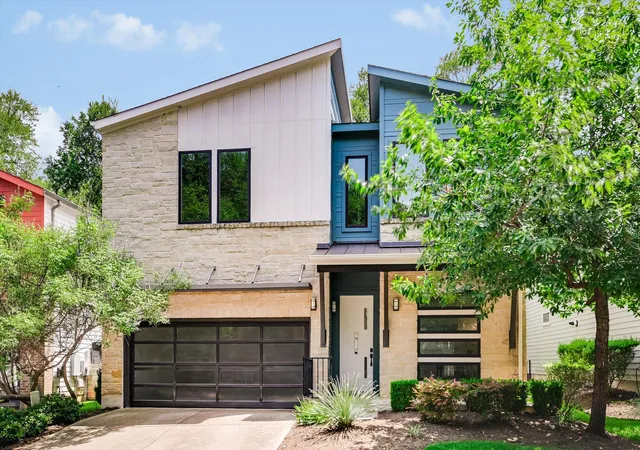 Photo 1 of Sale Pending at 2807 Del Curto Rd #J, Austin, TX 78704 | MLS# 8793447 | Listing updated on 2026-08-13