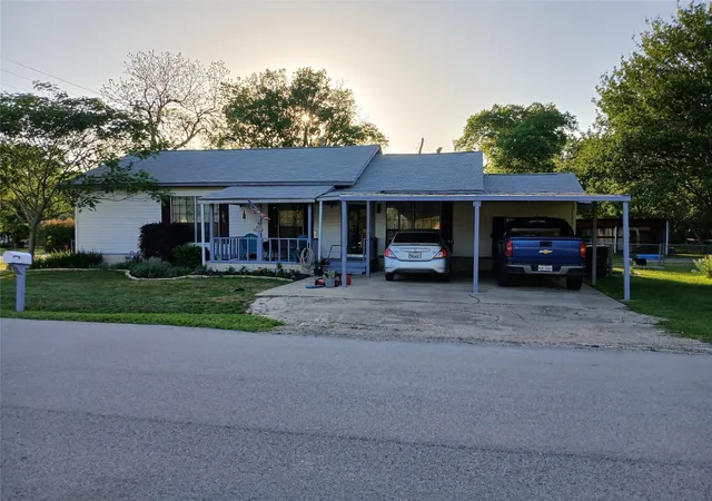 Homes for sale in Caldwell, TX | 1206 W 8th St, Caldwell, TX 77836 | MLS# 6819705