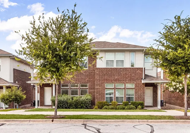 5th image of 605 W South St #33, Leander, TX 78641 | MLS# 3972469