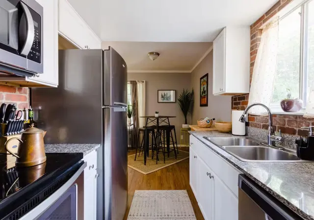 Listing Photo 4 - Condo for sale in building located at 3417 Willowrun Dr, Austin, TX 78704 - Unit #C