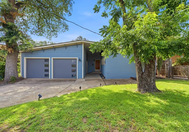 3rd image of 1103 Norwalk Ln, Austin, TX 78703 | MLS# 5453080