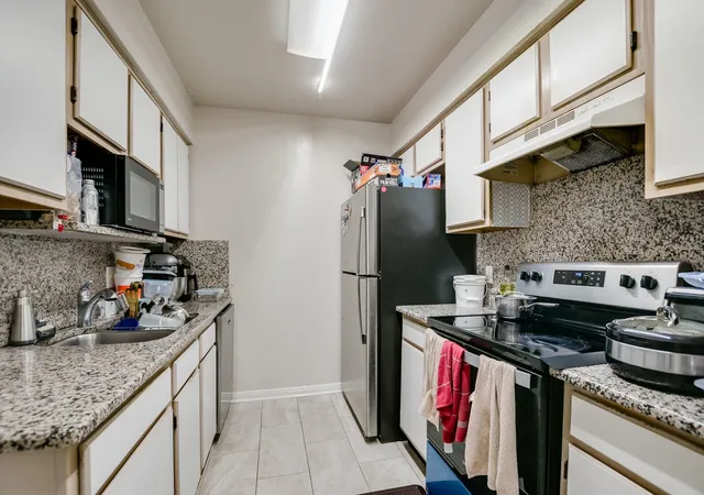 4th image of 11708 Kings Vw Ct, Austin, TX 78750
