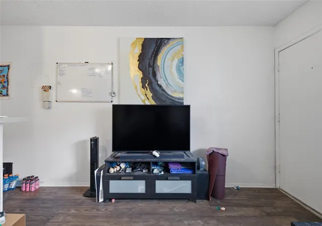 3rd image of 2801 Hemphill Park, Austin, TX 78705