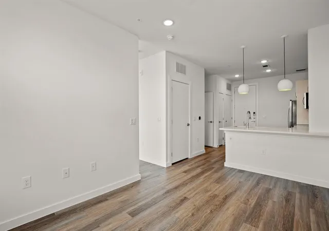 4th image of 6324 N Lamar Blvd #404, Austin, TX 78752 | MLS# 5792099