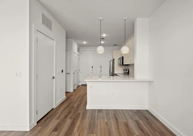 5th image of 6324 N Lamar Blvd #404, Austin, TX 78752 | MLS# 5792099