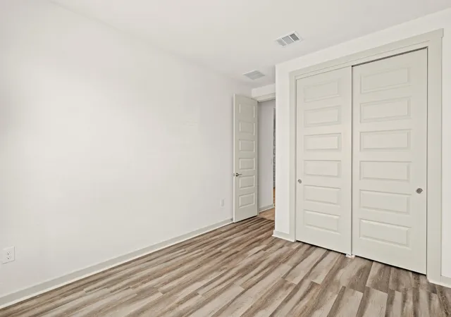 Photo 4 of Single family home for sale at 221 Indian Shl Dr, Georgetown, TX 78628 | MLS# 3879033 | Listing updated on 2026-09-04