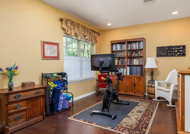 Photo 4 of Single family home for sale at 201 Sycamore St, Georgetown, TX 78633 | MLS# 9411282 | Listing updated on 2026-09-04