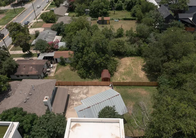 Photo 12 of Single family home for sale at 4502 S 1st Street, Austin, TX 78745 | MLS# 3110124 | Listing updated on 2026-10-06