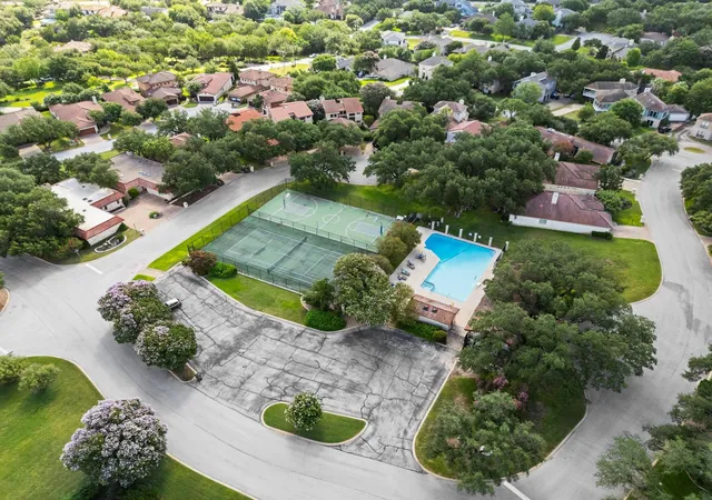 38th image of 209 Crescent Blf, Lakeway, TX 78734 | MLS# 6743280