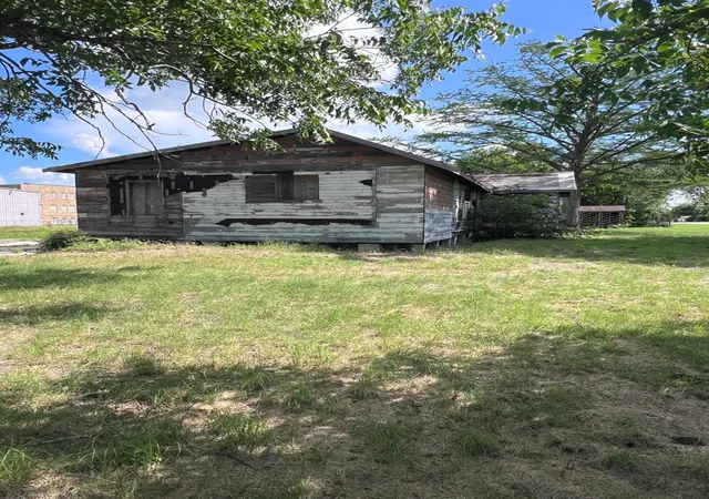 2nd image of 241 N Lucy St, Bartlett, TX 76511 | MLS# 1782613