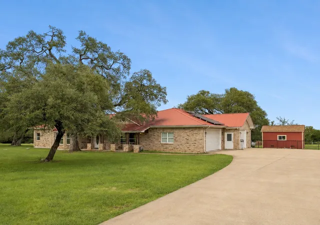 Photo 3 of Single family home for sale at 331 Mourning Dove Ln, Buda, TX 78610 | MLS# 2975811 | Listing updated on 2026-07-15