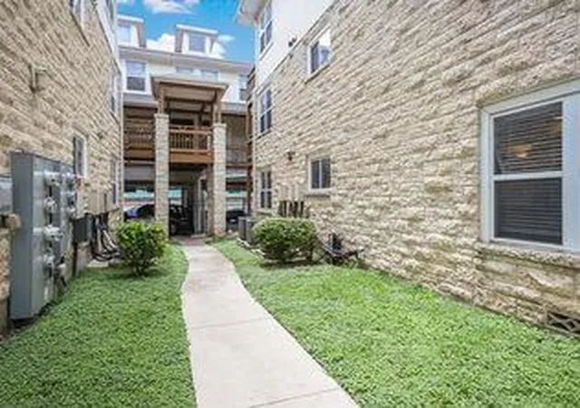 5th image of 3009 Speedway #2, Austin, TX 78705 | MLS# 5998494