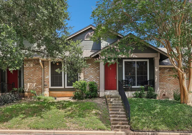 Listing Photo 5 - Condo for sale in building located at 1015 Yager Ln, Austin, TX 78753 - Unit #184