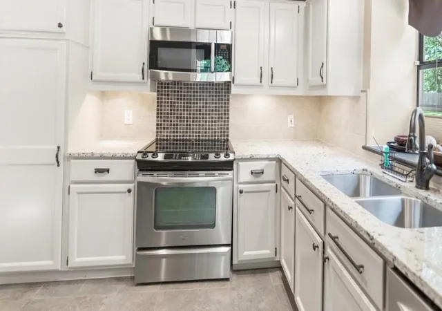 2nd image of 10819 Crown Colony Dr, Austin, TX 78747