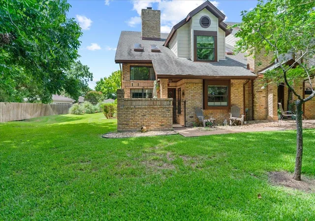 4th image of 10819 Crown Colony Dr, Austin, TX 78747