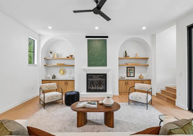 Photo 2 of Single family home for sale at 1709 Valeria St, Austin, TX 78704 | MLS# 3889062 | Listing updated on 2026-10-07