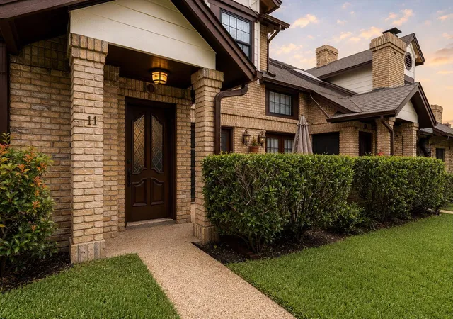 2nd image of 10819 Crown Colony Dr #11, Austin, TX 78747 | MLS# 8324752
