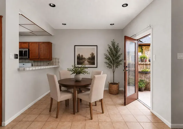 Listing Photo 3 - Condo for sale in building located at 10819 Crown Colony Dr, Austin, TX 78747 - Unit #11