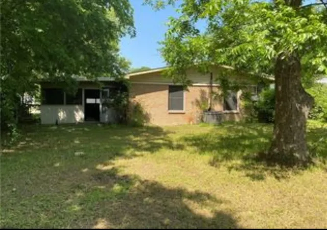 Photo 2 of Single family home for sale at 203 W Odell St, Austin, TX 78752 | MLS# 1824775 | Listing updated on 2026-07-07