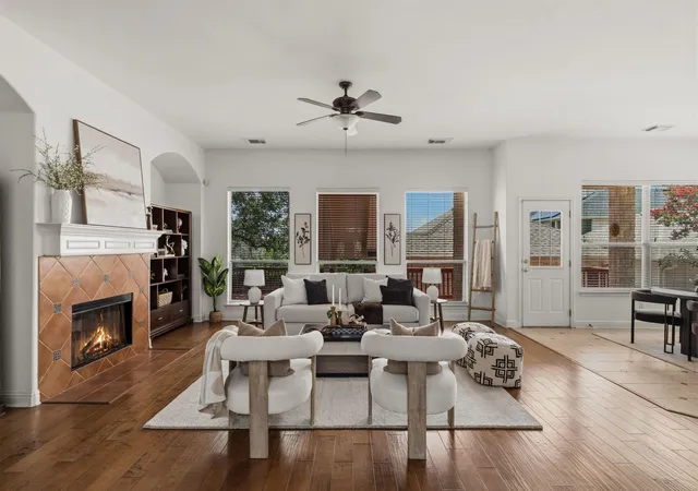 Photo 4 of Single family home for sale at 6623 Yaupon Dr, Austin, TX 78759 | MLS# 8688270 | Listing updated on 2026-09-18