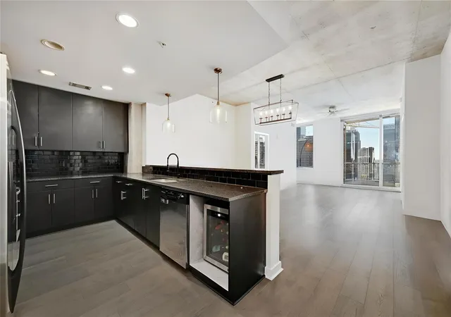 1st image of 360 Nueces St #1809, Austin, TX 78701 | MLS# 7689363