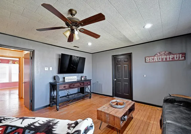 5th image of 1017 Us Hwy 87 E, Smiley, TX 78159 | MLS# 6573785