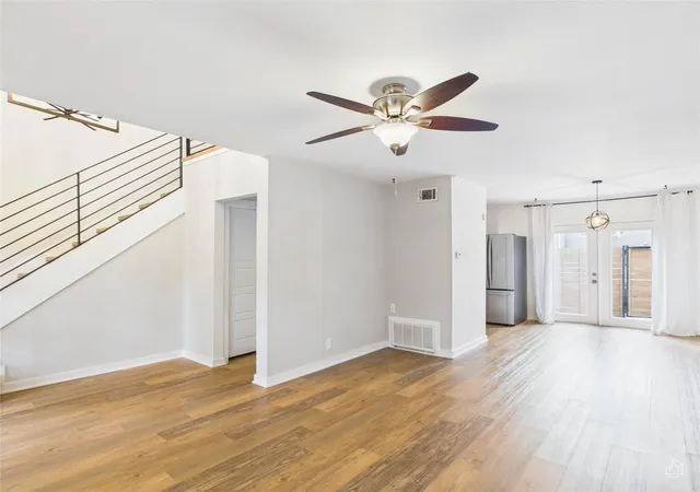 2nd image of 6211 Manor Rd #107, Austin, TX 78723 | MLS# 9908948