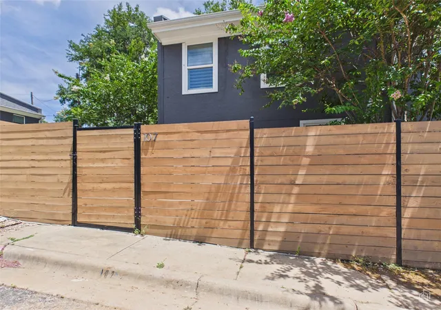 24th image of 6211 Manor Rd #107, Austin, TX 78723 | MLS# 9908948