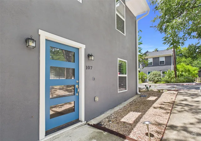 5th image of 6211 Manor Rd #107, Austin, TX 78723 | MLS# 9908948