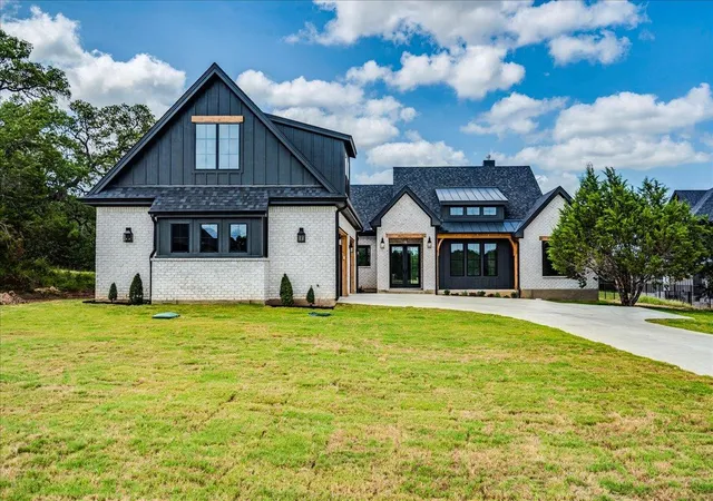 1st image of 1731 Nature View Loop, Driftwood, TX 78619 | MLS# 9817188