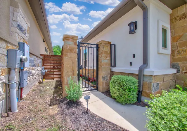 Photo 2 of Condo for sale at 313 Skyflower Dr #G, Georgetown, TX 78628 | MLS# 5204004 | Listing updated on 2026-06-29