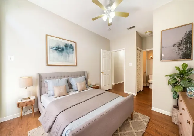 Listing Photo 5 - Condo for sale in building located at 2300 Leon St, Austin, TX 78705 - Unit #101