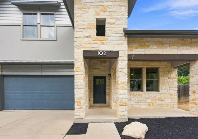 Photo 3 of Single family home for sale at 102 Chestnut Ct, Georgetown, TX 78633 | MLS# 2234176 | Listing updated on 2026-10-18