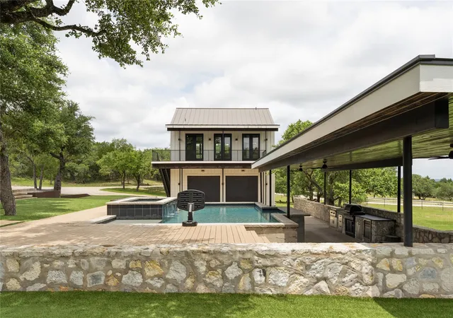 Photo 3 of Single family home for sale at 103 Victorian Oaks Ln, Dripping Springs, TX 78620 | MLS# 1112536 | Listing updated on 2026-09-13