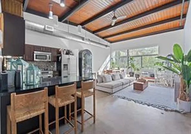 4th image of 2205 N Lamar Blvd, Austin, TX 78705