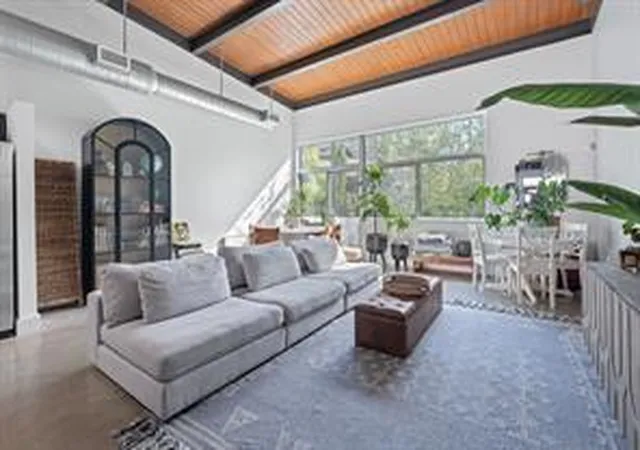 5th image of 2205 N Lamar Blvd, Austin, TX 78705