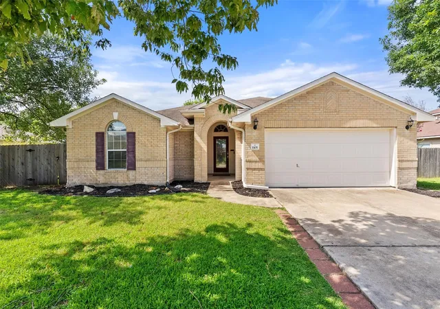 Photo 1 of Sale Pending at 1105 Delia Chapa Ln, Hutto, TX 78634 | MLS# 1619306 | Listing updated on 2026-08-17