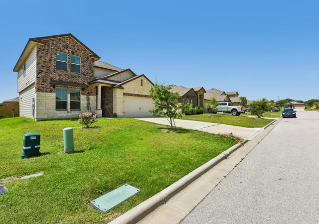 4th image of 105 Green Jay Dr, Jarrell, TX 76537 | MLS# 1314798