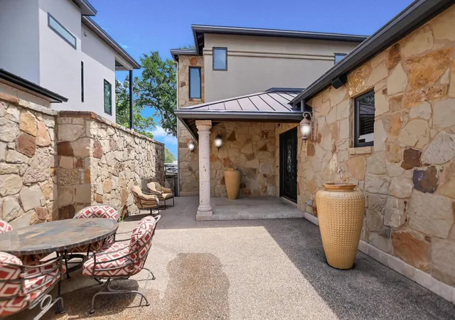 Photo 3 of Single family home for sale at 507 Sandy Mountain Dr, Llano, TX 78643 | MLS# 5463757 | Listing updated on 2026-07-28