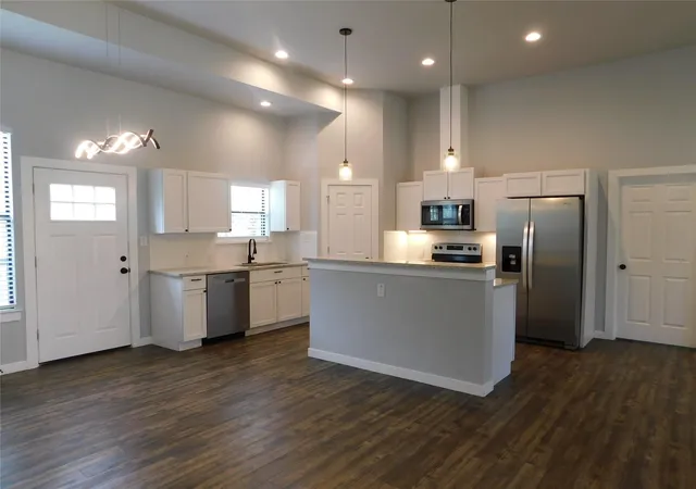 Homes for sale in Spicewood, TX | 207 Laurel Ln, Spicewood, TX 78669 | MLS# 2478847