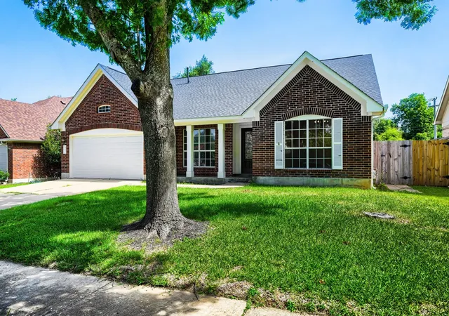 Photo 3 of Single family home for sale at 8221 Manx Dr, Round Rock, TX 78681 | MLS# 7901695 | Listing updated on 2026-08-28