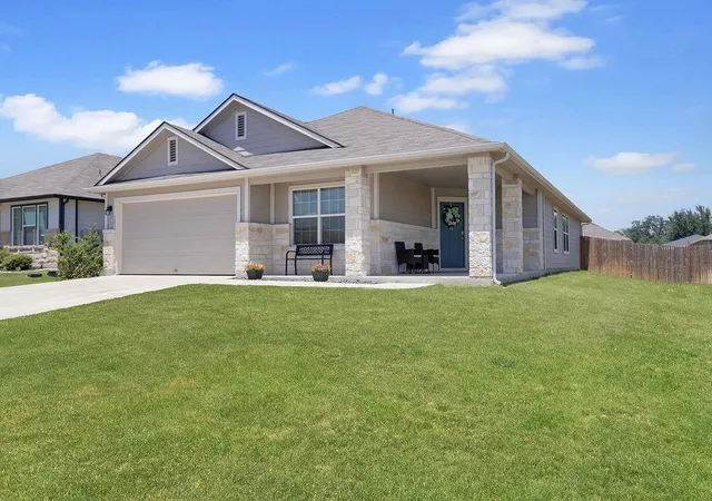 2nd image of 121 Bunting Ln, Bertram, TX 78605 | MLS# 6199075