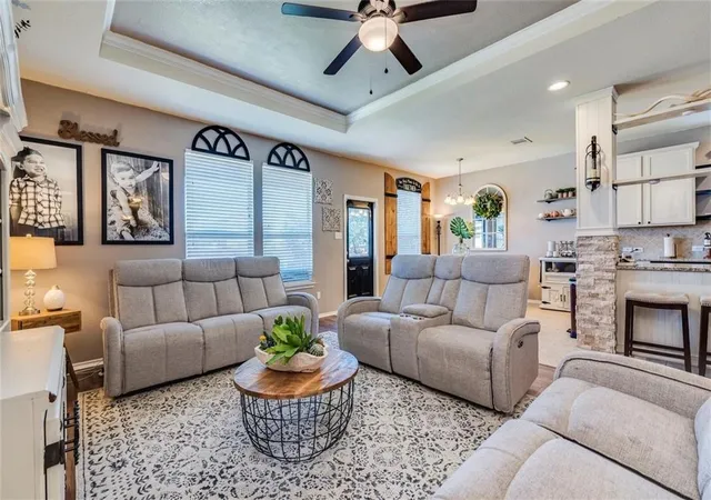 2nd image of 124 Thrasher Cv, Leander, TX 78641 | MLS# 7059131