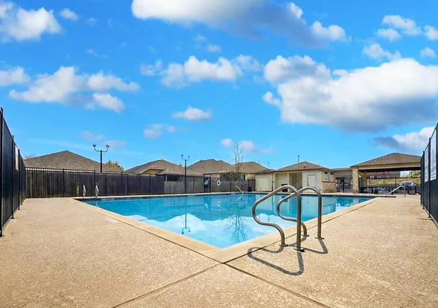 Photo 40 of Sale Pending at 105 Lakemont Dr, Hutto, TX 78634 | MLS# 2065873 | Listing updated on 2026-08-18